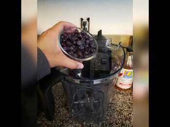 Видео-обзор и фото товара Vermont Village, Apple Cider Vinegar Blueberries & Honey 236 ml